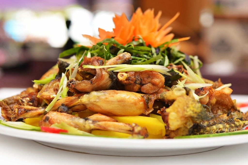 Ếch chiên nước mắm